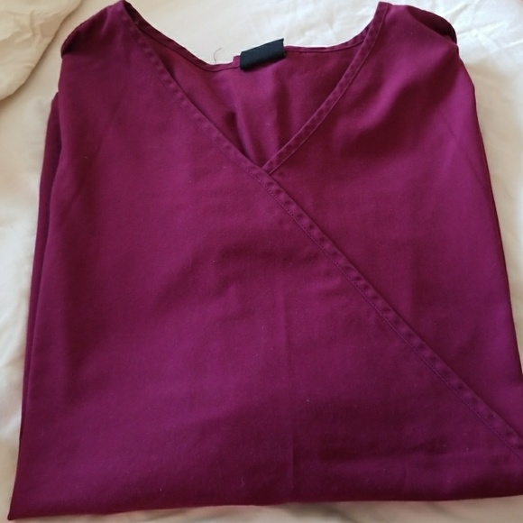 Scrub top - Picture 1 of 1